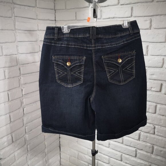 DC Jeans Curvy Ladies Size 14 Dark Wash Straight Legs Jean Shorts - Picture 2 of 11
